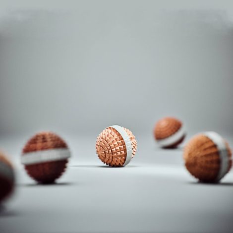 Cedar-wood-acupressure-ball